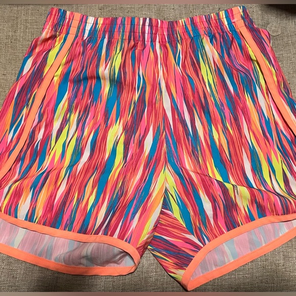 Lands End athletic shorts - Picture 1 of 3